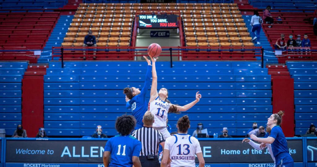 KUwbb_DamonYoung_GAME2pics-21-1024x683