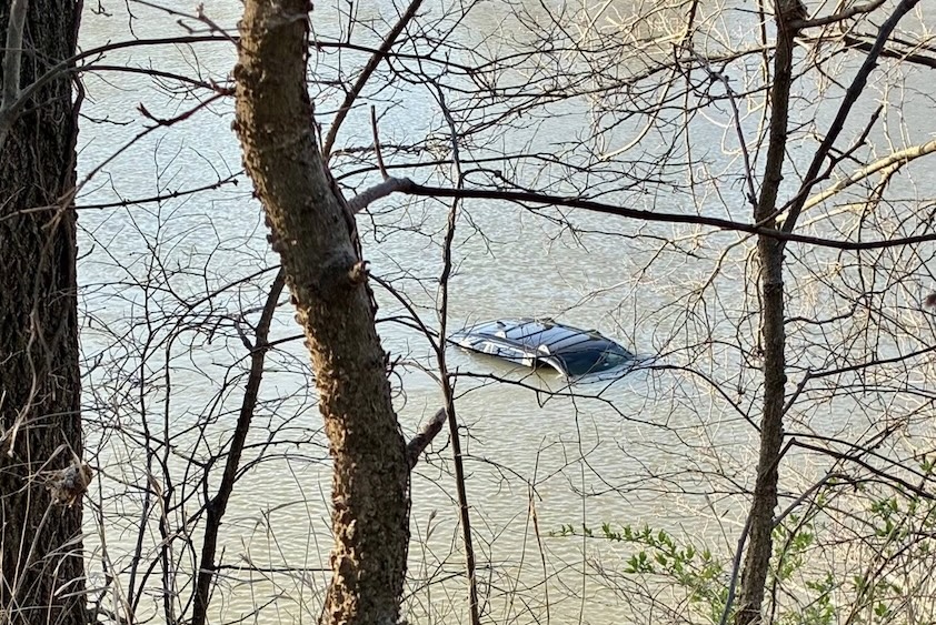 Vehicle ends up in Kansas River near Eighth Street boat ramp